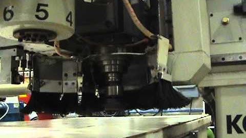 Komo Model Mach One Innova 408 CNC Router 3