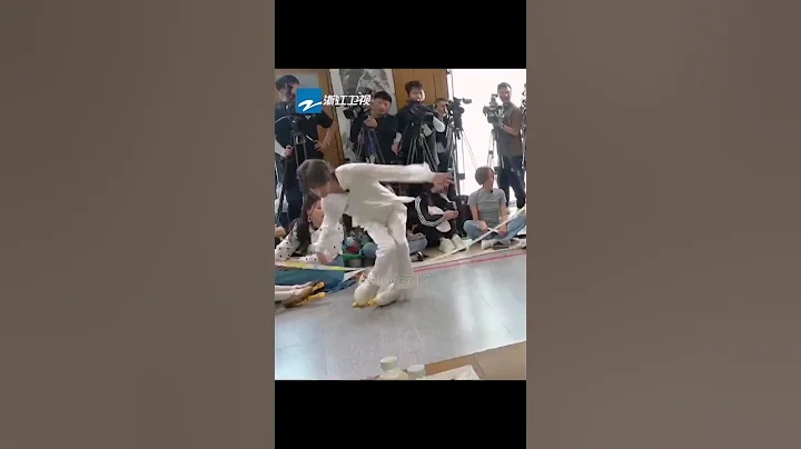 Minghao fighting for his life😄😭 #seventeen #the8 #minghao #kpop #kpopgroup