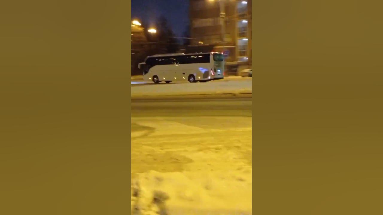 Автобус уезжает наоборот - YouTube