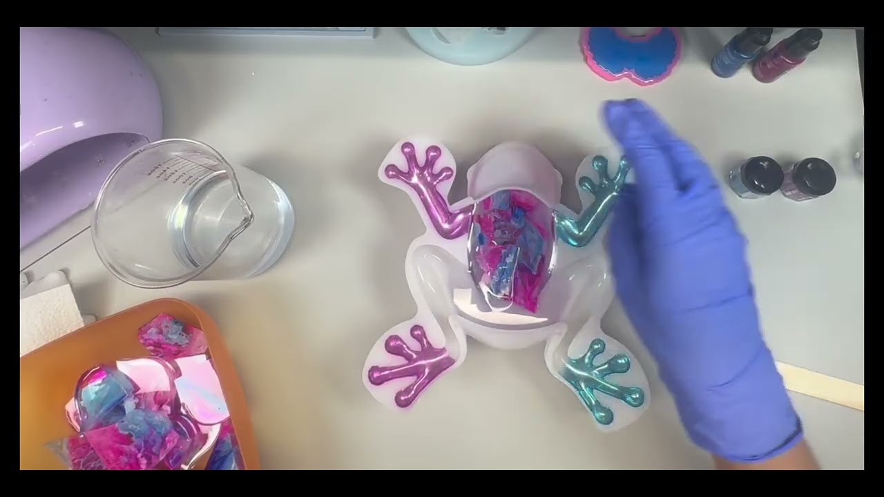 Look at this!! Big resin frog