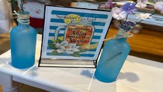 YOAEAILY Acrylic Sign Holder 8 5X11 Gold Frames & NIUBEE 6Pack 5x7 Clear Acrylic Frames Stands