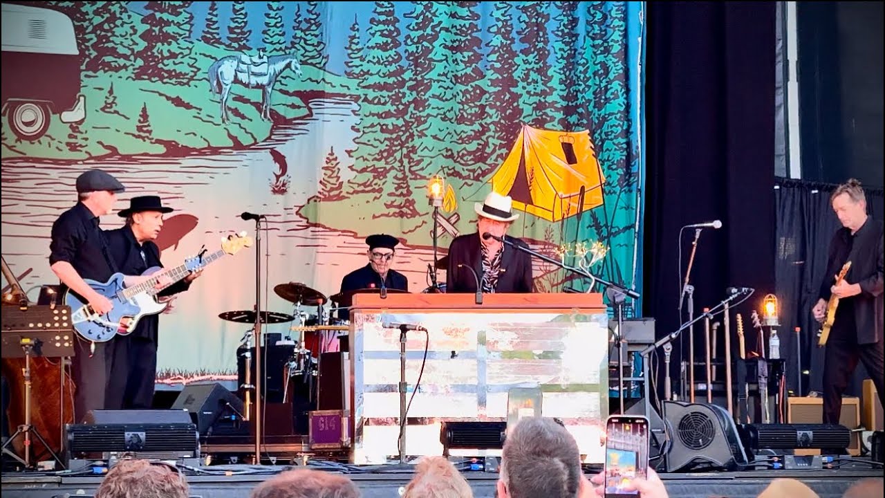Bob Dylan - Masters of War (live at Hersheypark Stadium, 9 August 2025) Bob Dylan - Masters of War (live at Hersheypark Stadium, 9 August 2025)