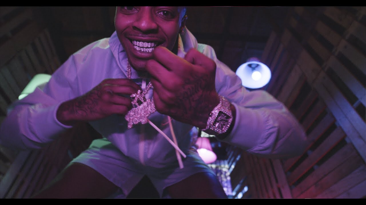 Guarda Flight - GotCheck (Official Music Video) su YouTube Guarda Flight - GotCheck (Official Music Video) su YouTube