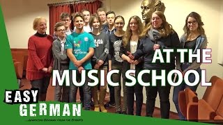 At the music school | Super Easy German (22)