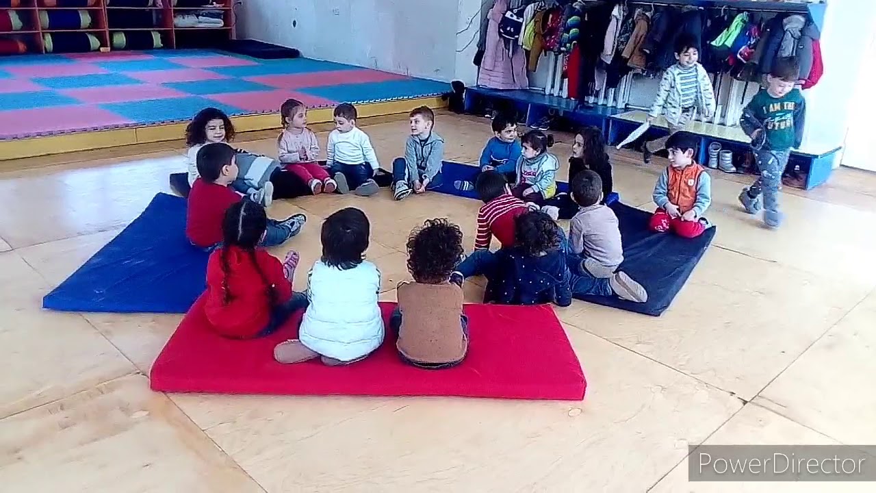 Խաղ «Թաշկինակ»