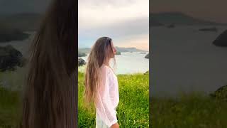 Download Lagu Whispers of the Wind in Spain 🌿✨ | A Moment of Joy \u0026 Style in Nature #shorts MP3