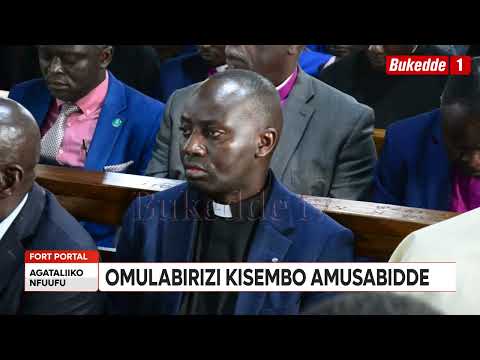 Agataliikonfuufu Okutuuza Omukama Nyabongo Asoose mu Lutikko ey'ebyafaayo Omulabirizi Kisembo n'a