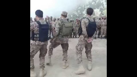 Pak Army Dance Soldiers On Attan