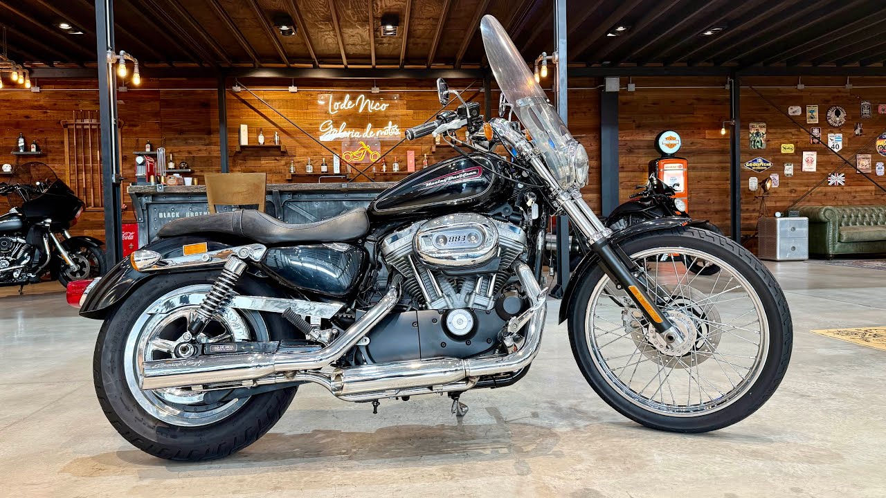 Harley Davidson Sportster 883 Custom año 2008 con 29.000 KM de fábrica. 