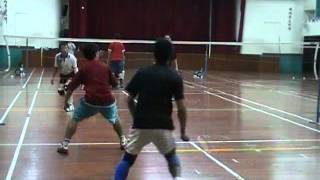 20101003孚瑪羽球隊北極熊+劉教授VS小游+JOHNSON.MPG