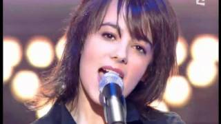 Alizée - Live Performances 2003-12-31 - Les Vainqueurs Delannée - France 2