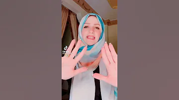 خلعت الحجاب بسبب الشهره أمام الكاميرا 