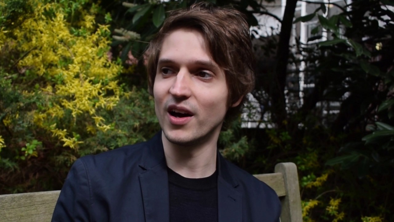 Benedict Wells over Het einde van de eenzaamheid - deel 2 - YouTube