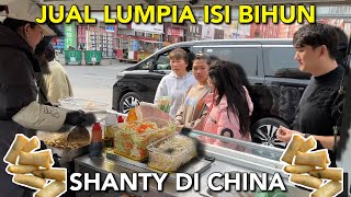 JUAL LUMPIA ISI BIHUN DI CHINA, SEMAKIN HARI SEMAKIN RAMAI SAJA, ALHAMDULILLAH LARIS MANIS