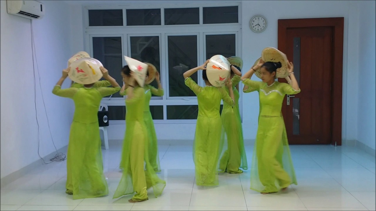 [Parawell Vietnam] Múa nón lá - Bức họa đồng quê