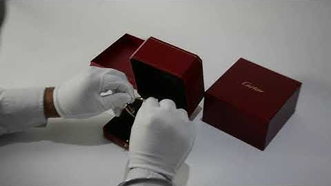 How To Put On a Cartier Juste Un Clou Bracelet in Rose Gold with the Old Style Closure | Unboxing