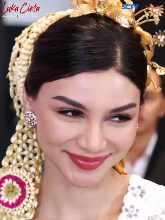 Pakai baju pengantin adat jawa, aura kecantikan Kinari terpancar #shorts #lukacintasctv