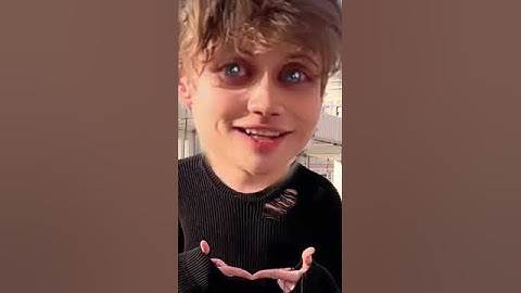 Kiss or slap ? Почему ей не понравилось 😂