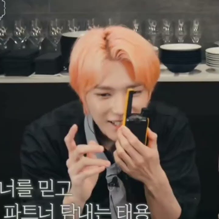 [NCT Jisung,Taeyong]Taeyong making jisung say things to members💚
