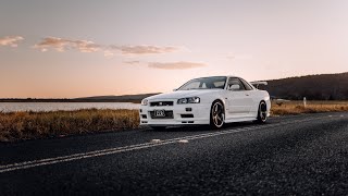 ZLR | Chasing Sunsets with a Skyline R34 GTR [4k]