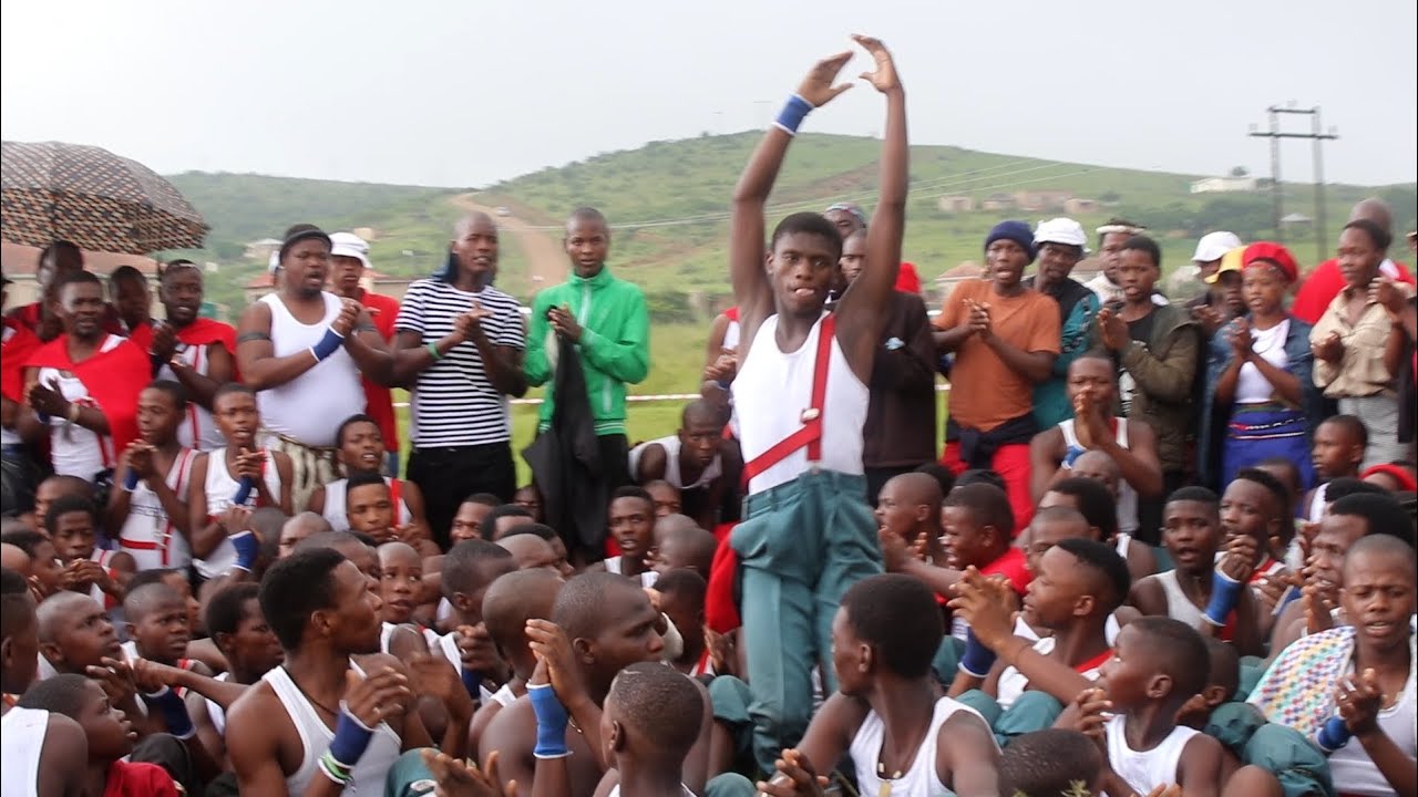 Qhude manikiniki Zizwana amandla || Ayinamncele.