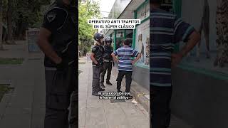 Si en el Conurbano los dejan extorsionar a la gente por estacionar, problema de ellos. Acá no.