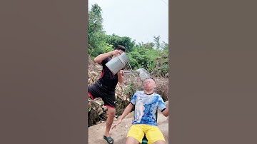 Max tốc độ robot trị mụn #funny #comedy #shorts #robot