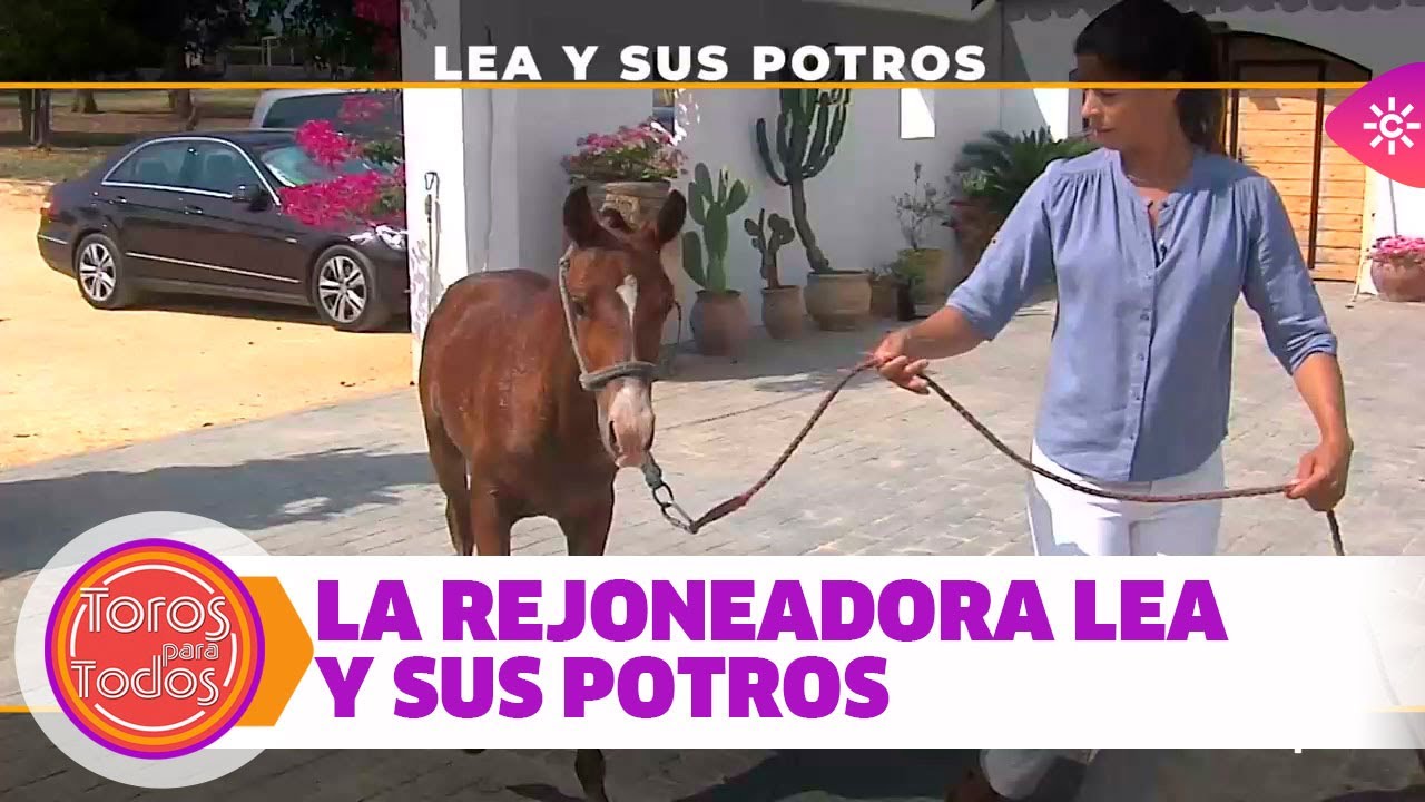 La rejoneadora Lea Vicens y sus potros