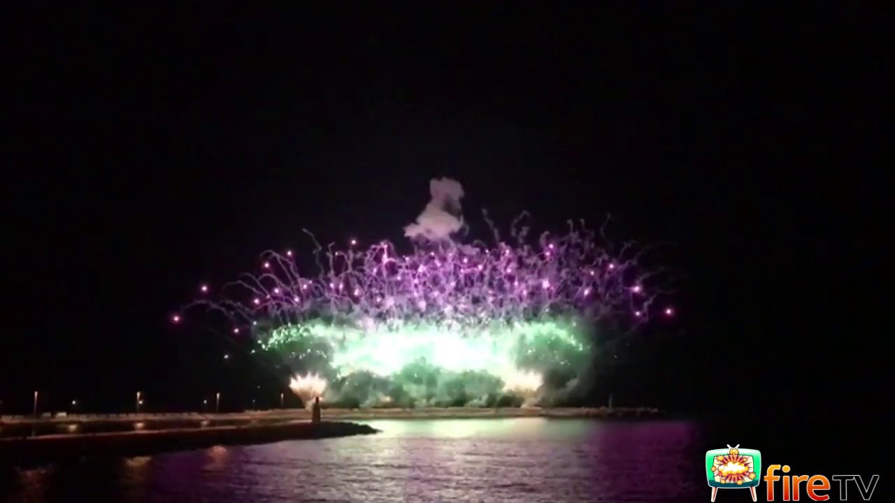 TRANI Festa Patronale. INCANTEVOLE spettacolo di FUOCHI D'ARTIFICIO