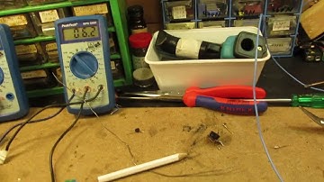 How to make an Opamp (a 741 or a TL 071) drive a 12 Volt relay: demo and schematic of a comparator