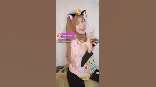 bigo live streaming hijab cantik goyang gesek guling