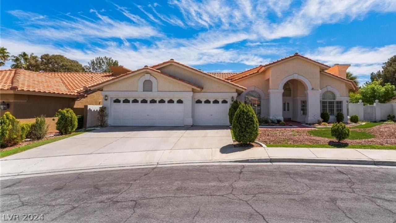 1540 Castle Crest Drive, Las Vegas, NV Presented by Vestuto Realty