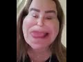 بتقول لها وحشتيني وهي مسمياها ع الواتس كلمه من حرفين Shorts بتقول لها وحشتيني وهي مسمياها ع الواتس كلمه من حرفين Shorts
