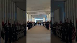 Recepción Militar A Trump En Emiratos Arabes Unidos