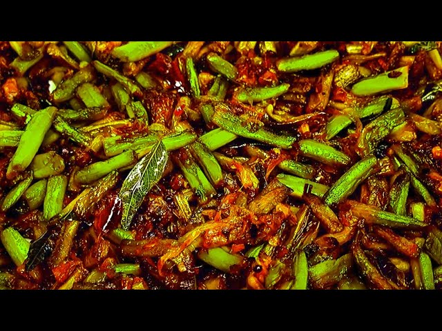 Jinsiy qogirchoqli ayollar Mushuk azob porno