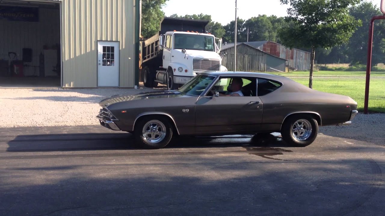 Awesome burn out Rick Sigman Chevy