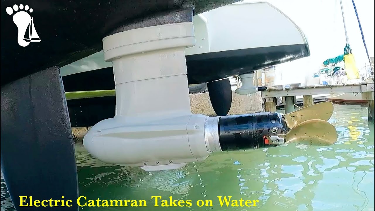 ELECTRIC Conversion Catamaran TAKES ON WATER + Boat Projects (S4 E52 Barefoot Travels)
