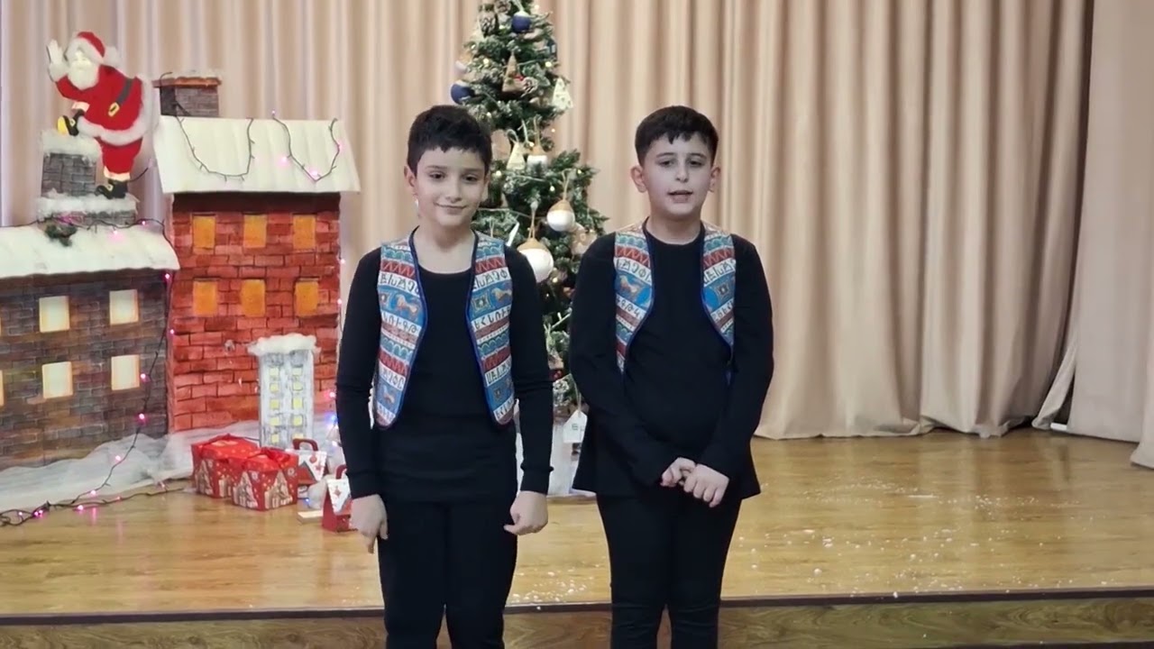 «Տաթև» դպրոց, Ամանորյա տոնավաճառ, IV  դասարանցիներ: