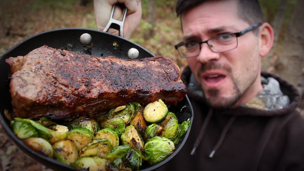 CAMPFIRE COOKING PERFECTLY COOKED STRIP STEAK ON THE CAMPFIRE YouTube