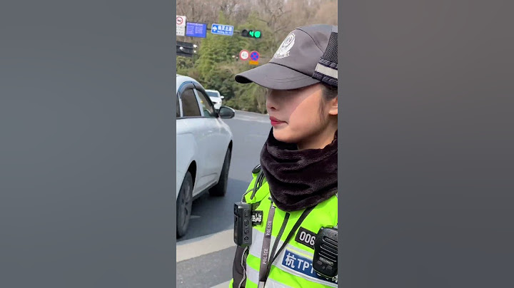 酷飒的兔子警官执勤中差点又以为来了个逃逸的！杭州警花 兔子警官 执勤小姐姐 原视频原声 现场