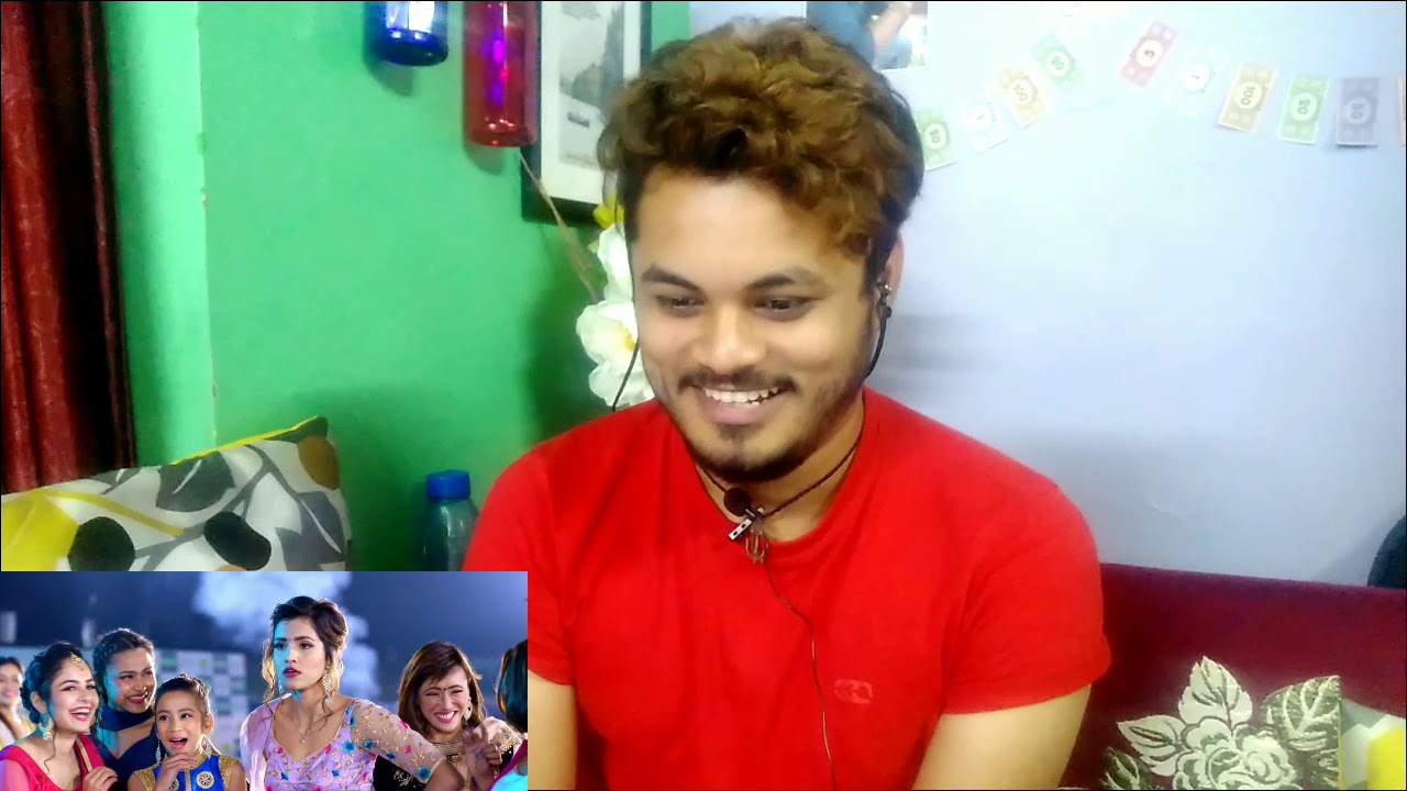 Karke Najar Nepali Song REACTION | Vibe And Wave