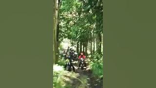 trabas jalanan extrem penuh lumpur