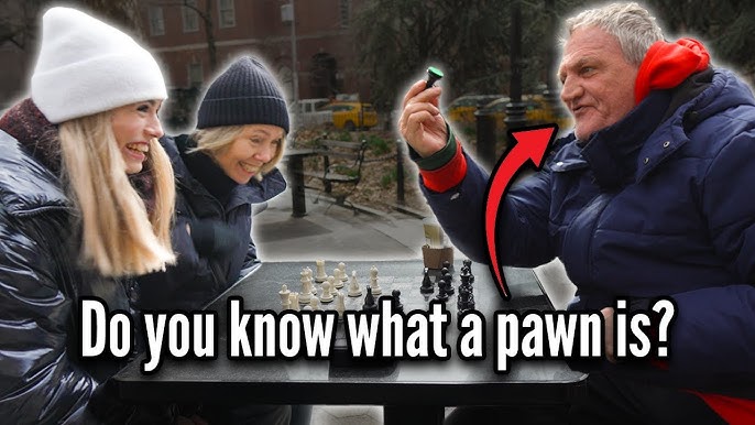 Alexandra Botez (FIDE Master) Plays Chess Hustler in Union Square Park :  r/irlsmurfing