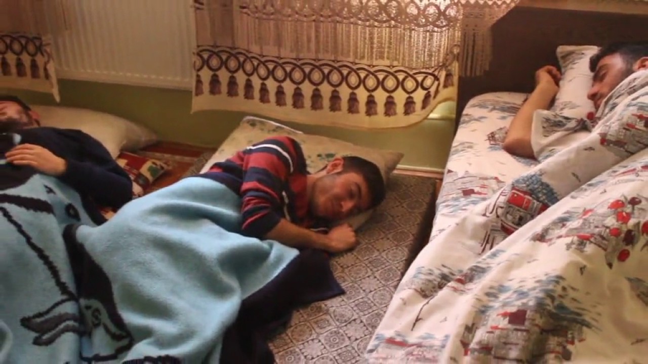 Hababam Sınıfı Uyanma Sahnesi ( Neler Oluyor Hayatta)