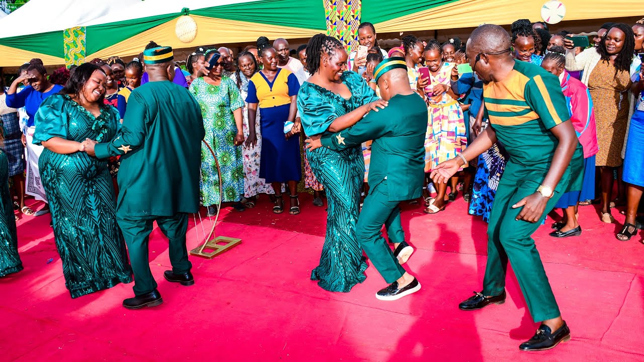 NUNGUNI WAS MORE THAN FIRE,PURE LOVE & ENTERTAINMENT DURING FLORIDA + BONFACE TRADITIONAL WEDDING