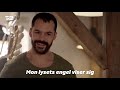 Introsangen 'I en stjerneregn af sne' | Tvillingerne og Julemanden | TV 2
