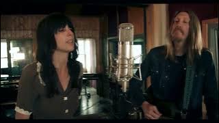 Nicki Bluhm - 