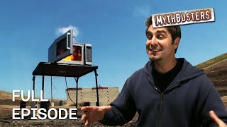 Is It Possible To Pull Off Extreme Escapes In A Dense City Environment? | MythBusters | S5 E27