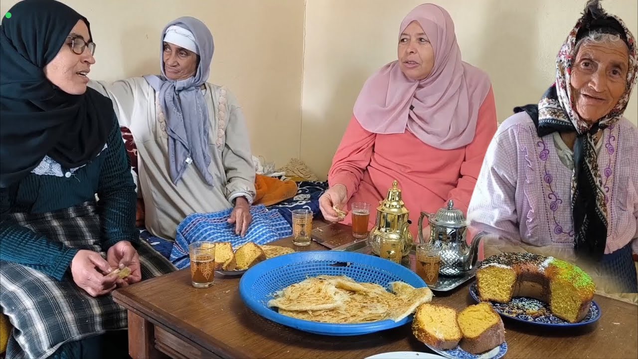 لبنى جابت الكيكة والمسمن تفطر جمعة و ادريسية