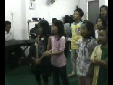 Kanak-kanak sekolah minggu PCS Manggatal - YouTube